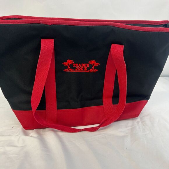 Trader Joes Insulated Cooler Bag Red & Black Large Reusable Eco-Friendly - Picture 2 of 10
